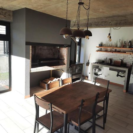 Casa De Invitados Con Parrilla Y Horno A Lena Ushuaia Exterior foto